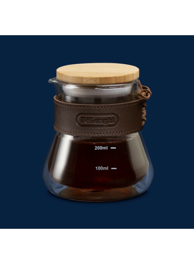 De'Longhi Double Wall Glass Carafe 400ml – Borosilicate Hand-Blown Glass, Keeps Drinks Hot, Bamboo Lid with Silicone Gasket, Comfortable Grip, Dedicated Spout, Microwave Safe, 1-Year Warranty (DLSC077) - Image 2